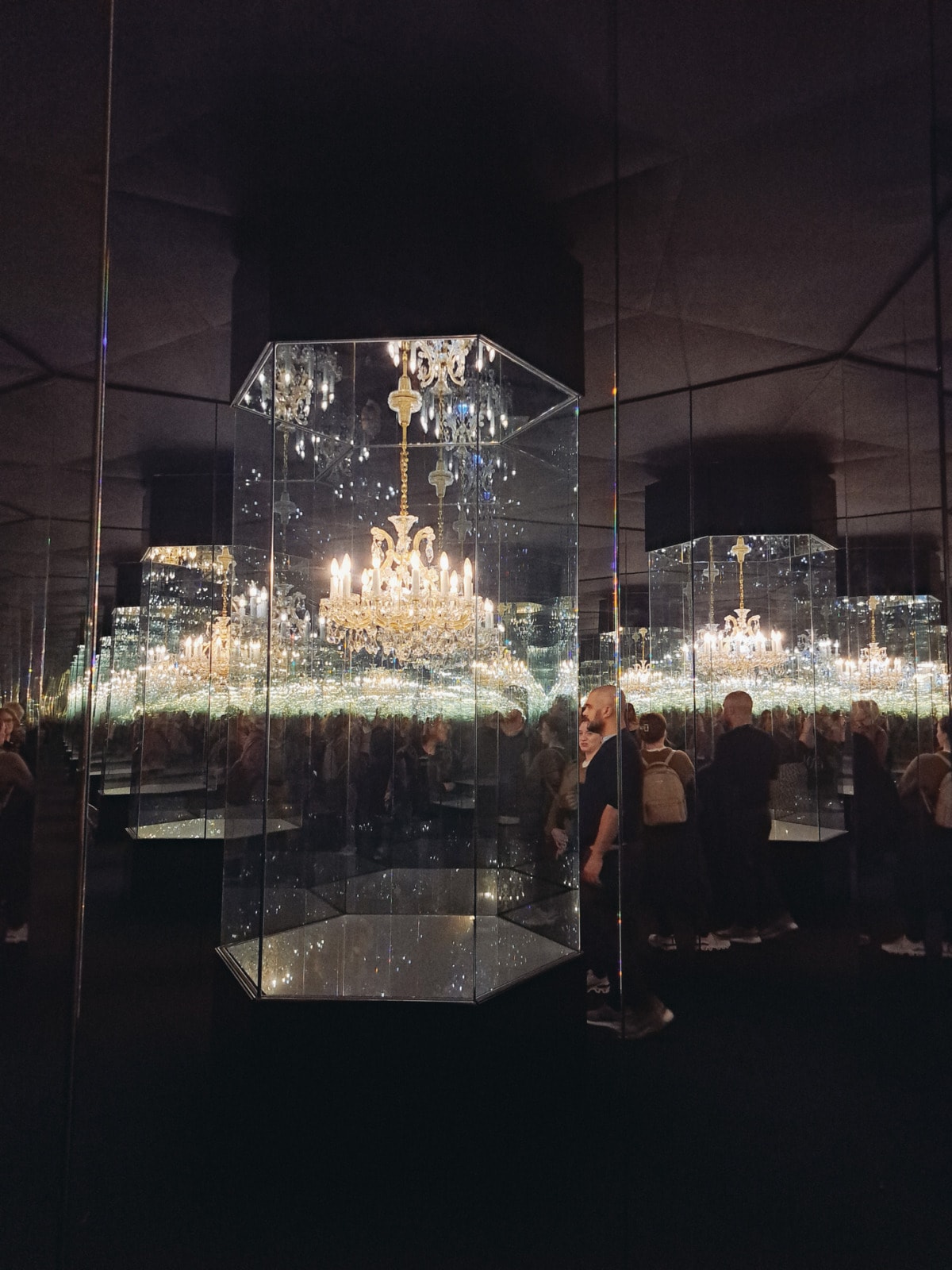 Yayoi Kusama: Infinity Mirror Rooms | Tate Modern